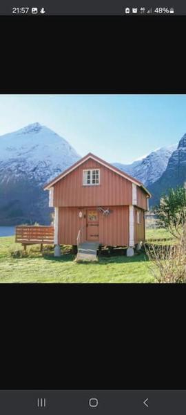 Staburet Eresfjord med båt til leie